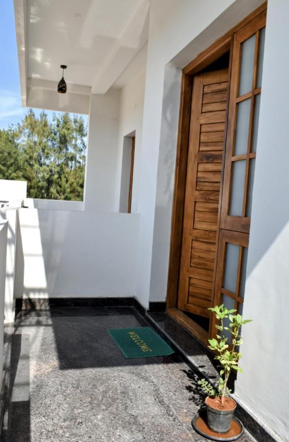 Dkv Beach View Bahur Exterior foto